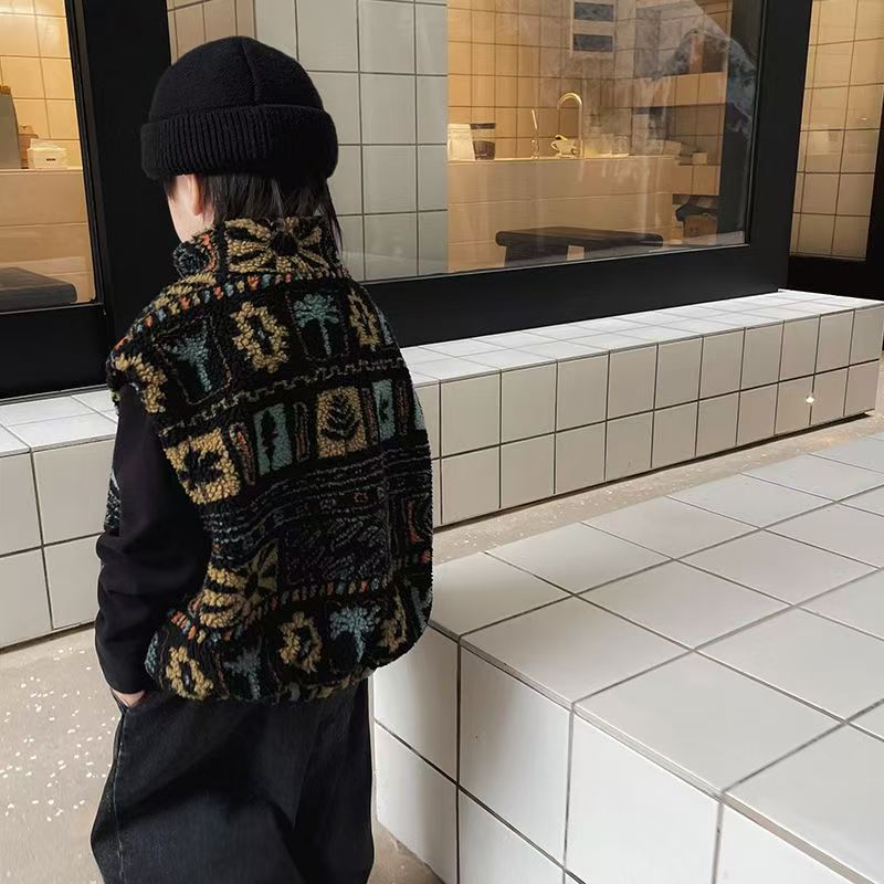 Vêtements pour enfants : Gilet - Winter Clothing Drawing avis et prix